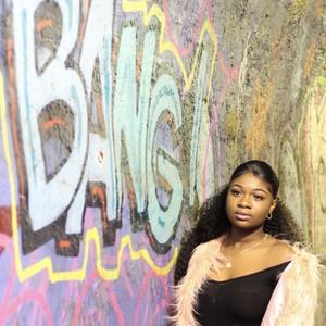 Meet your Posher, Yahn